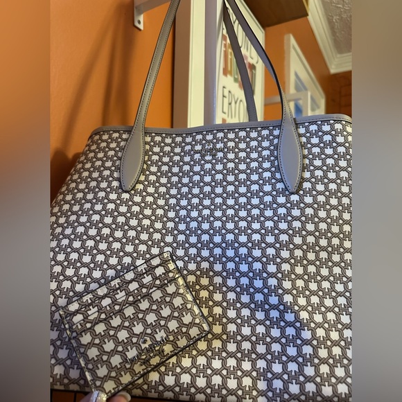KATE SPADE Link Large Tote Bag w/card holder (NWT) - Picture 15 of 16
